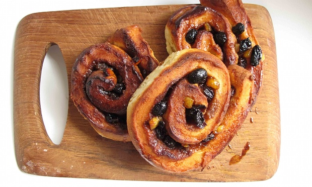 Jane Grigson's chelsea buns